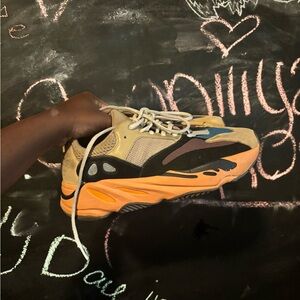 yeezy 700 only worn 3 times